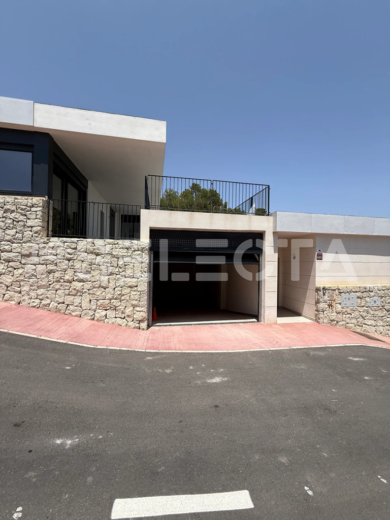 Modern home with basement, terraces and private garden