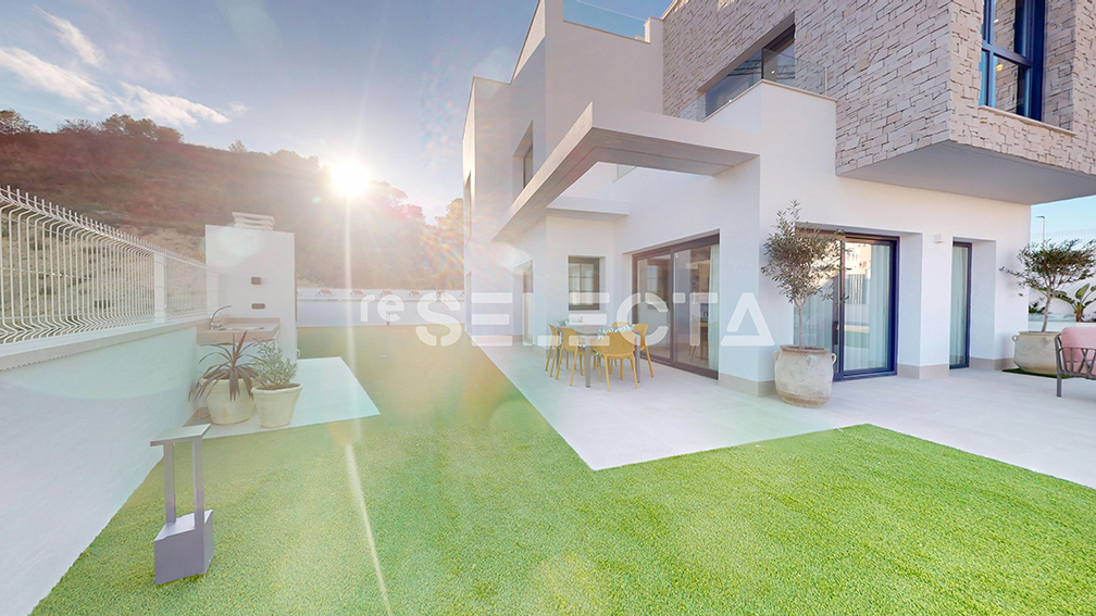 Luxury Villa with panoramic sea views