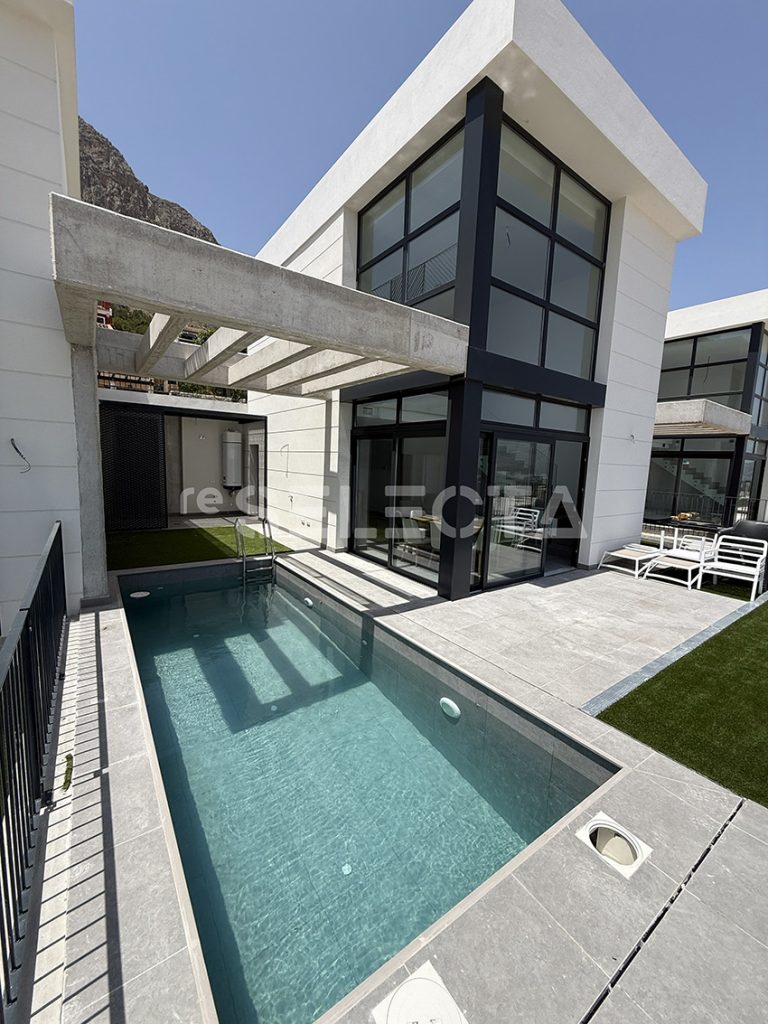 Modern detached villa in Polop