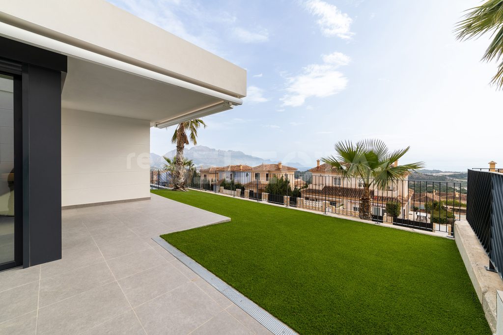 Modern home with basement, terraces and private garden