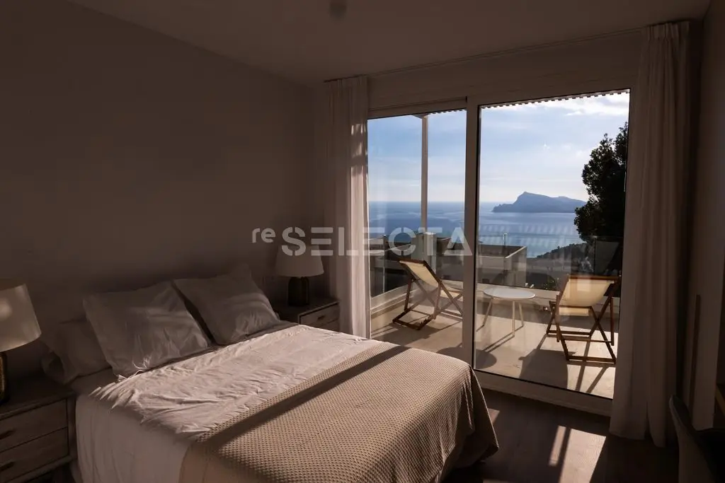 Luxury Villa for Sale in Altea – Sea Views & Modern Design