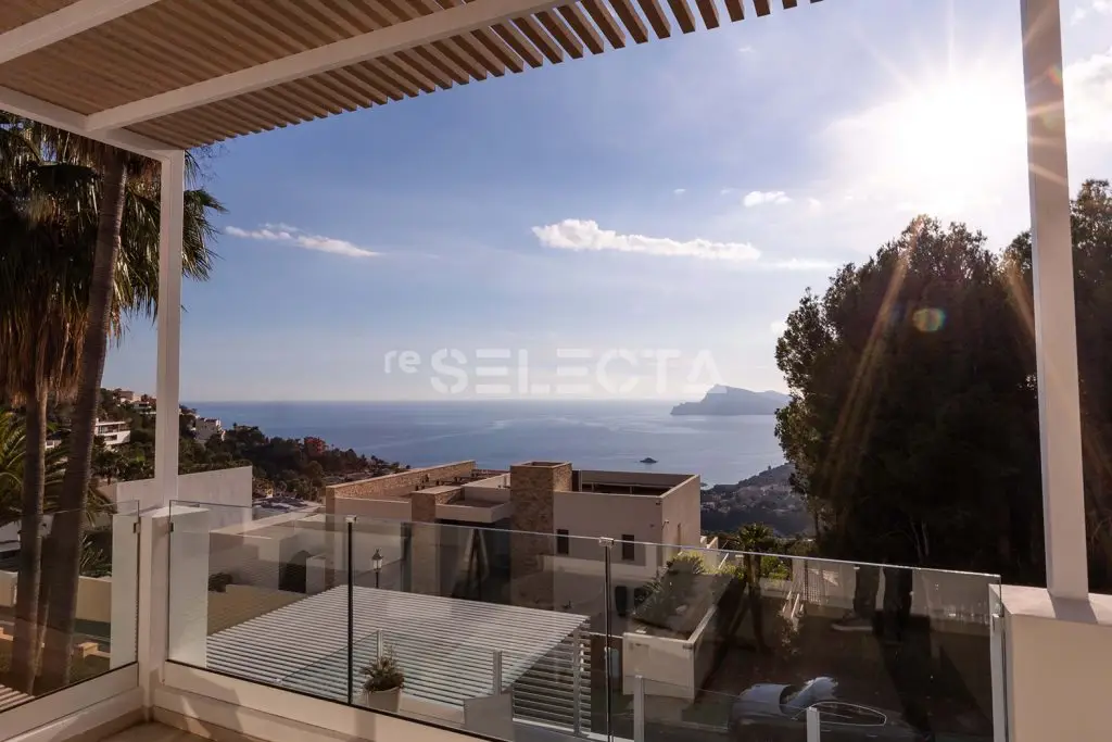 Luxury Villa for Sale in Altea – Sea Views & Modern Design
