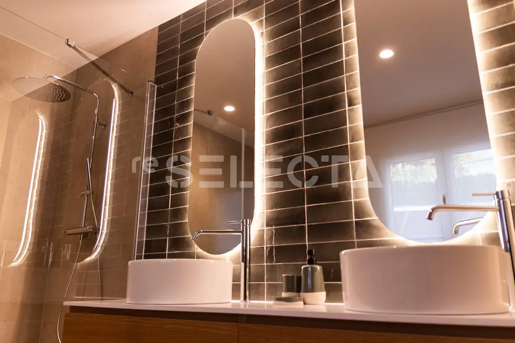 Luxury Villa for Sale in Altea – Sea Views & Modern Design