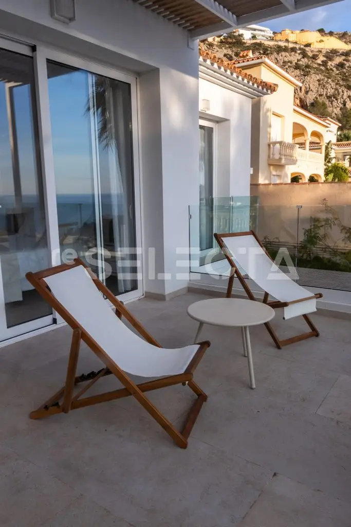 Luxury Villa for Sale in Altea – Sea Views & Modern Design
