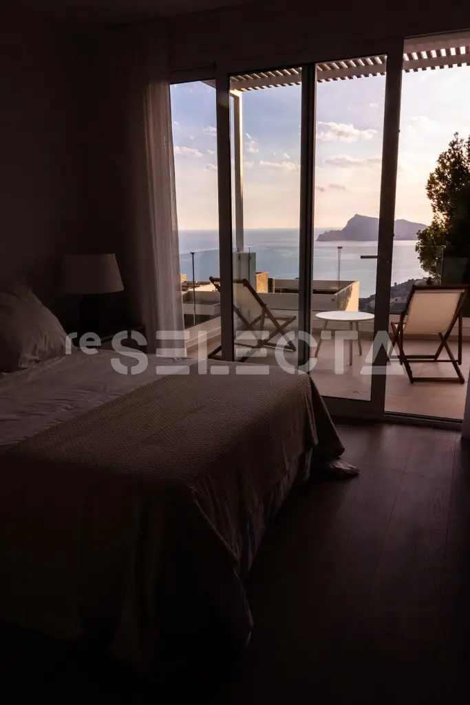 Luxury Villa for Sale in Altea – Sea Views & Modern Design