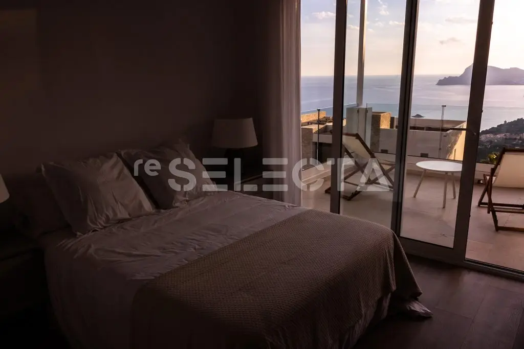 Luxury Villa for Sale in Altea – Sea Views & Modern Design