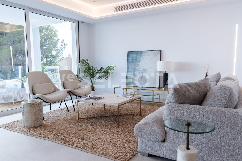 Luxury Villa for Sale in Altea – Sea Views & Modern Design