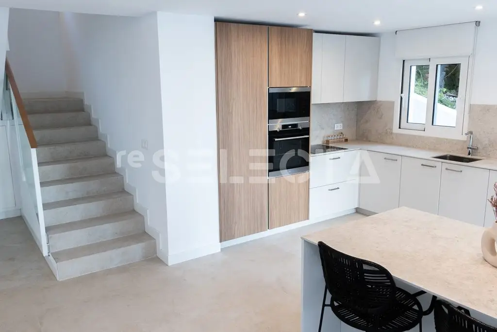 Luxury Villa for Sale in Altea – Sea Views & Modern Design