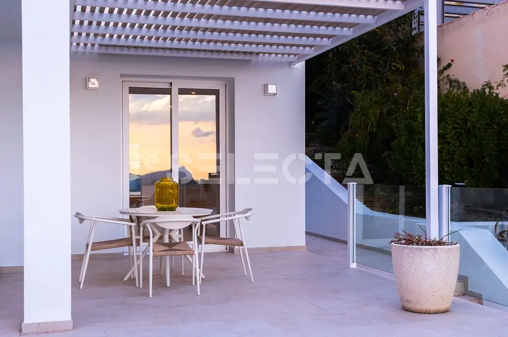Luxury Villa for Sale in Altea – Sea Views & Modern Design