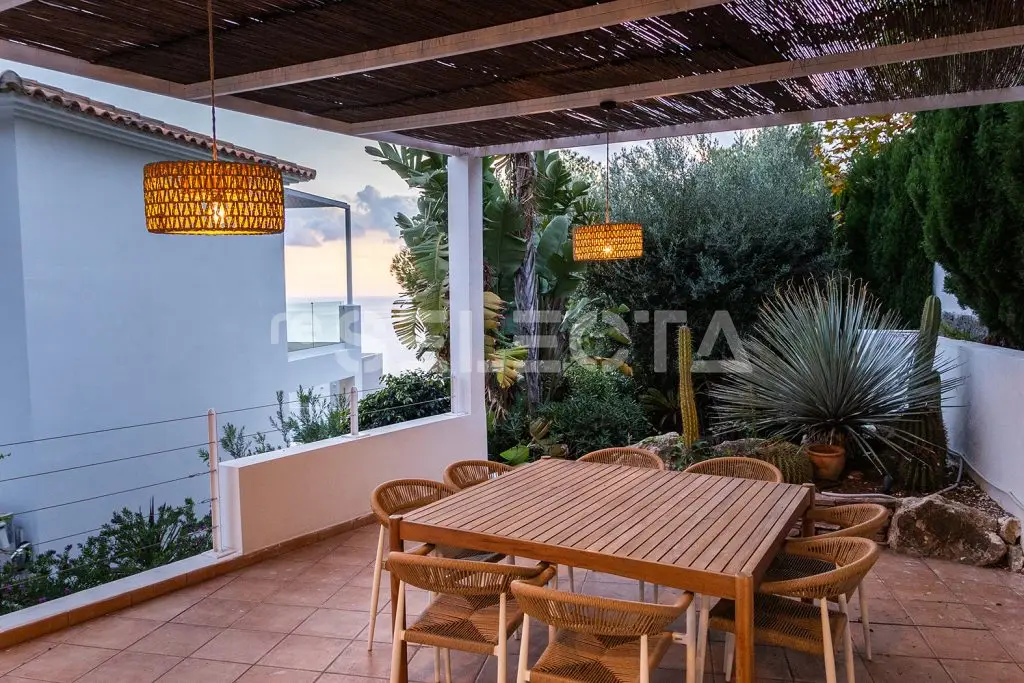 Luxury Villa for Sale in Altea – Sea Views & Modern Design