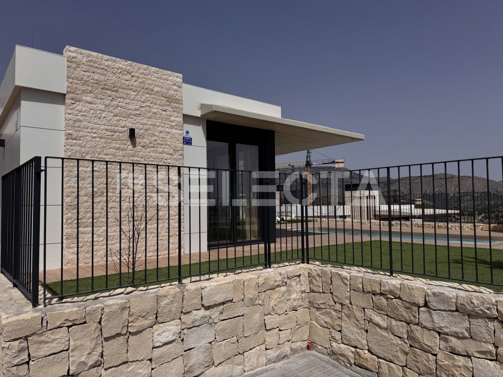 Modern Villa in Polop Spain with Sea Views & Private Pool