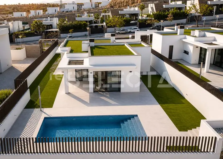 Modern Villa with Private Pool & Garden | New Build Spain in Finestrat
