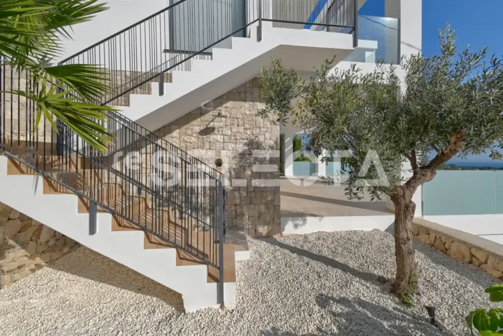 Exclusive Villa in the Heart of the Costa Blanca