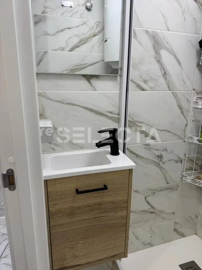 Investment Property Near Valencia | 5 Bedrooms & Rental Income