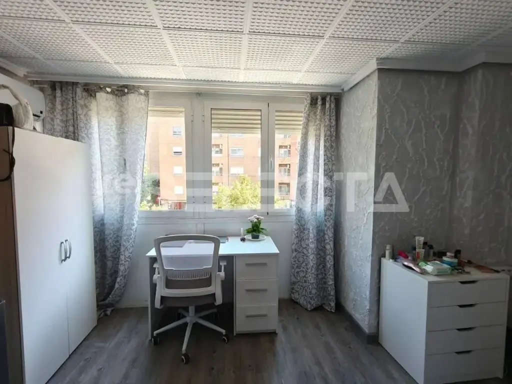 Investment Property Near Valencia | 5 Bedrooms & Rental Income
