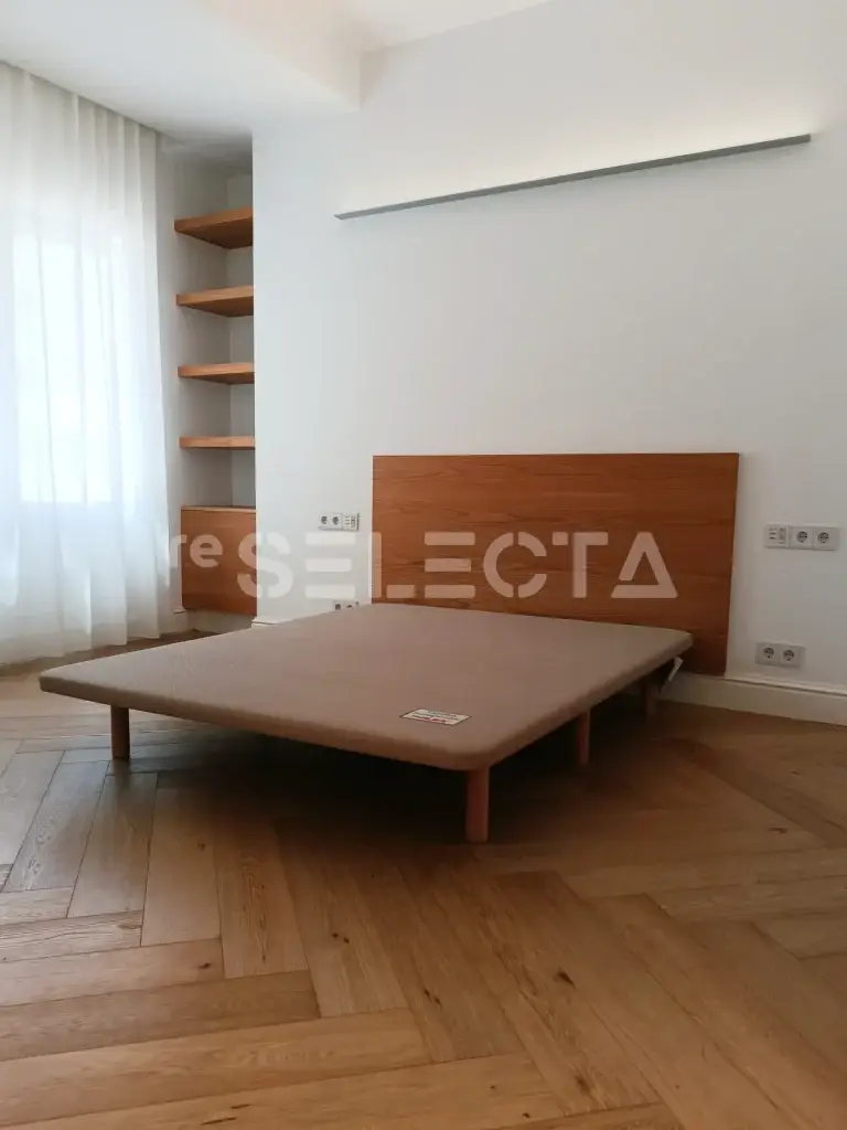 Luxury Renovated Apartment for Sale in Valencia