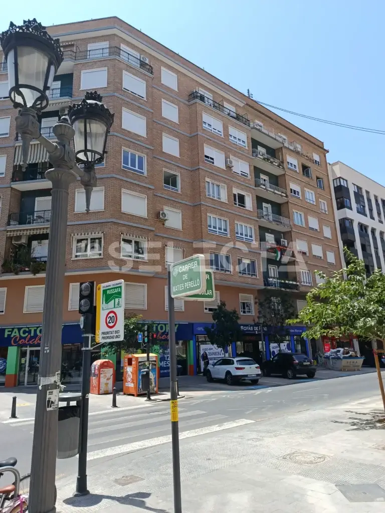 Luxury Renovated Apartment for Sale in Valencia