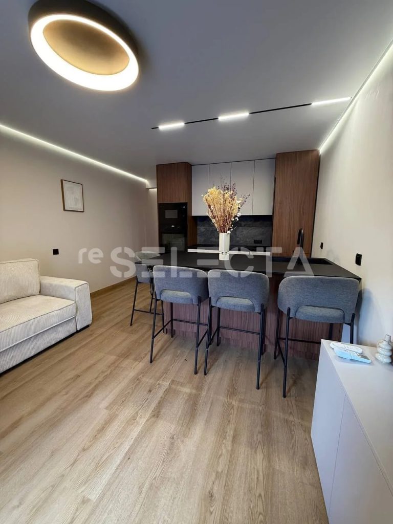 Beachfront Apartment for Sale with Tourist License | Sea View Property in Spain image 11