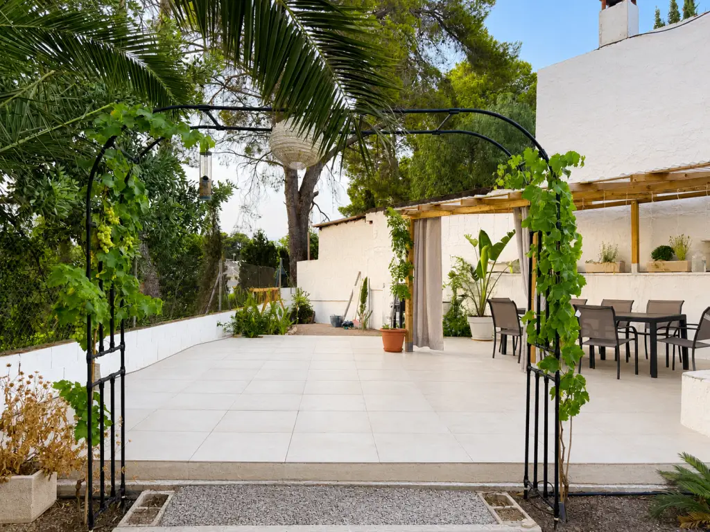 Horizontal duplex with garden in La Cañada